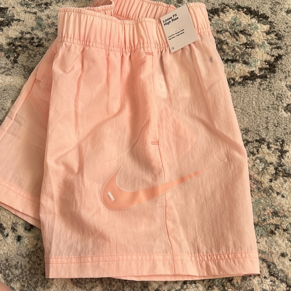 Nike High Rise Shorts - Picture 6 of 10